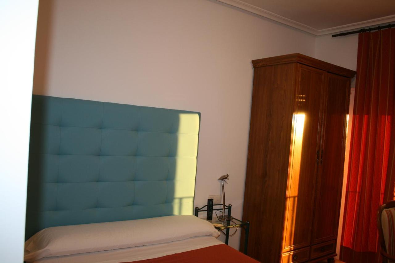 Mirador Del Ermitage Hotell La Bañeza Exteriör bild