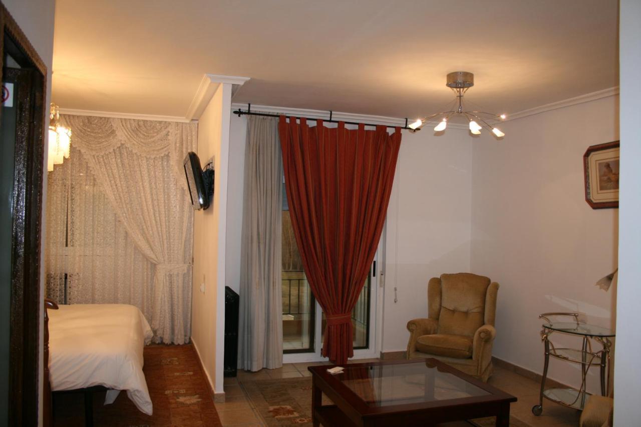 Mirador Del Ermitage Hotell La Bañeza Exteriör bild